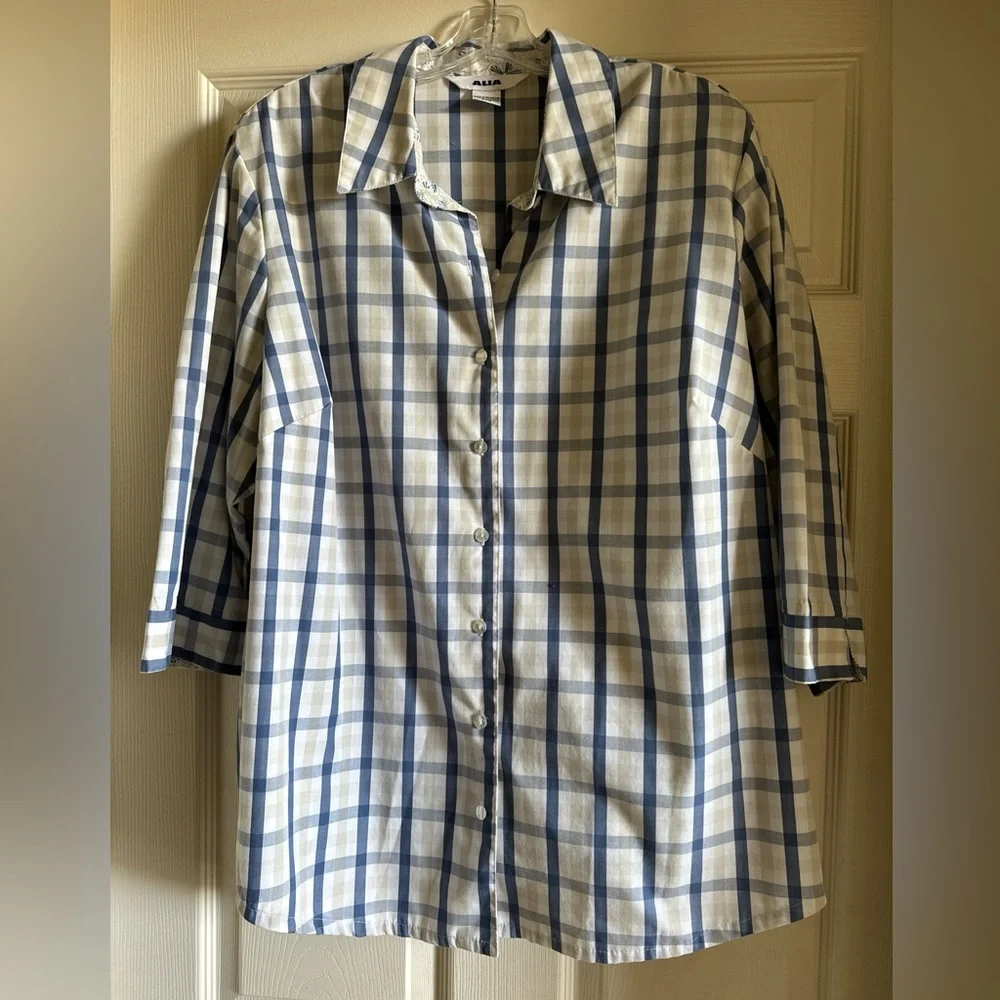 Alia woman’s button down 22W - Picture 1 of 3